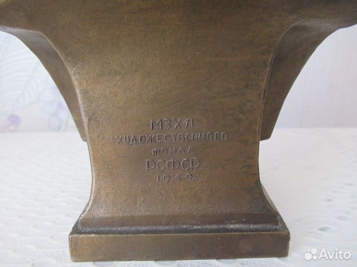 Бюст ленина бронза