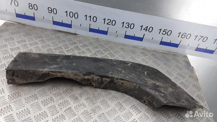 Молдинг заднего крыла левого Nissan Patrol