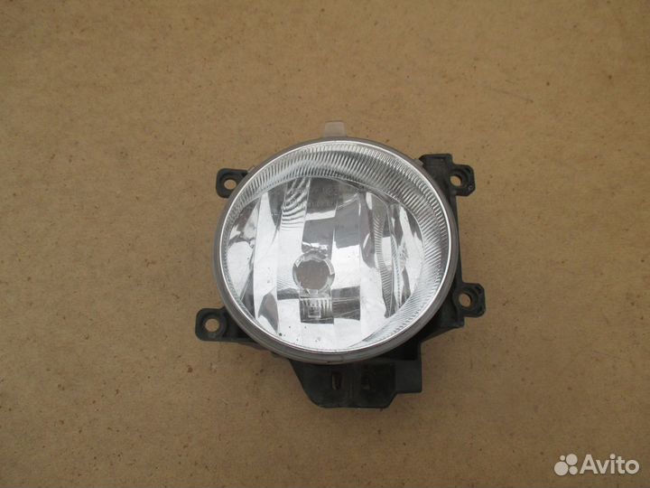 Фара противотуманная правая Toyota RAV 4
