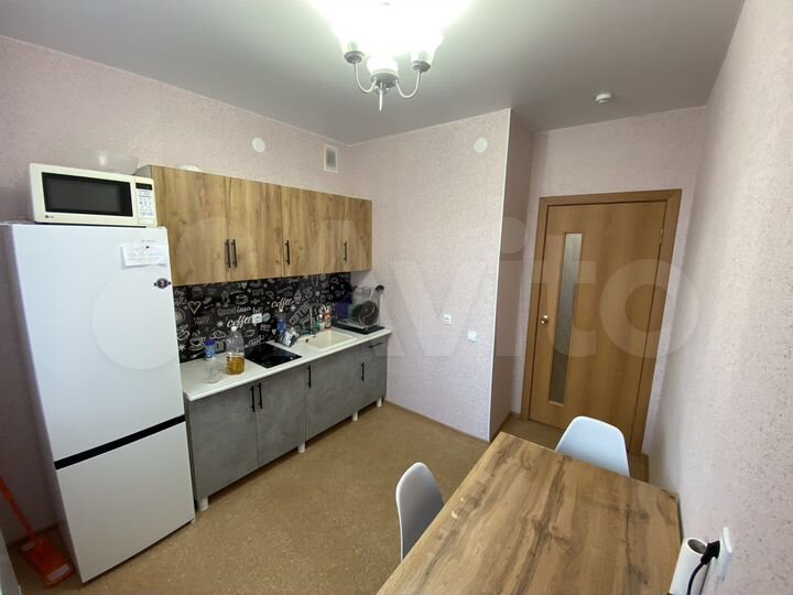 2-к. квартира, 48 м², 1/3 эт.