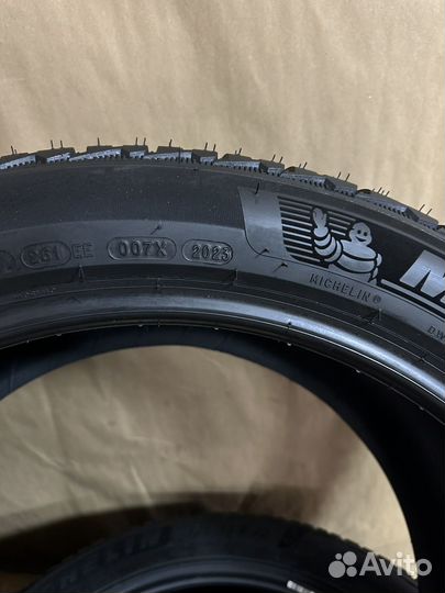 Michelin Pilot Alpin 5 SUV 325/35 R22 и 285/40 R22 114W