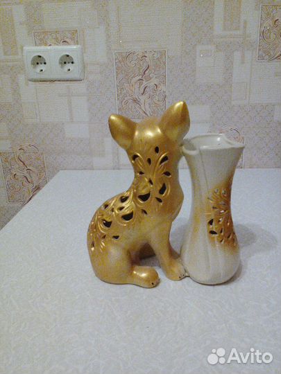 Статуэтка кошка с вазой керамика клеймо Румба