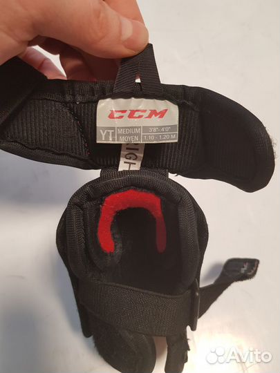 Продаются налокотники детские CCM