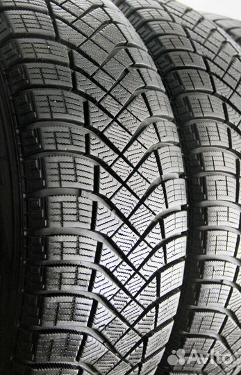 Pirelli Ice Zero FR 225/60 R18 104T