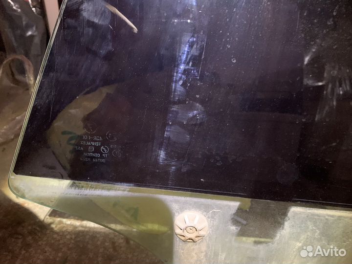 Заднее правое стекло Subaru Outback 2007г