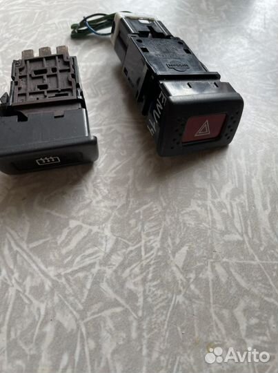 Кнопки аварийки и обогрева nissan bluebird u14