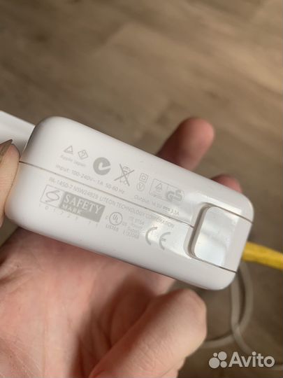 Оригинальный зарядник для macbook 45w + удлинитель