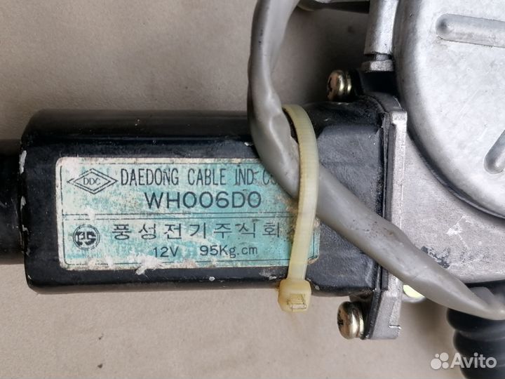 Стеклоподъемник передний Kia Sephia 1993-97