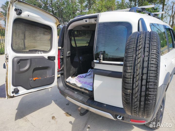 ВАЗ Largus Cross 1.6 МТ, 2019, 165 000 км