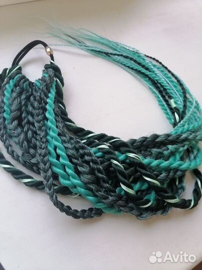 Косы на резинке для волос