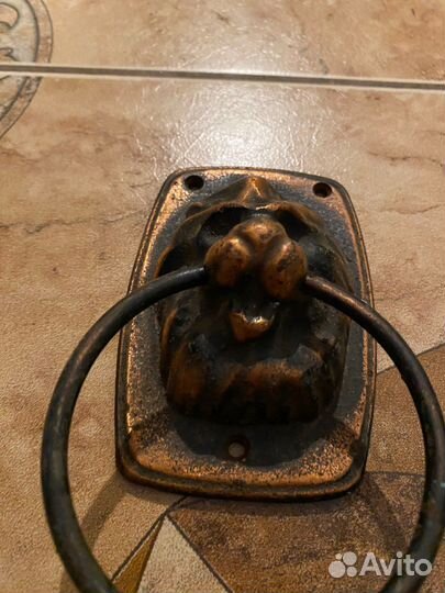 Дверная ручка