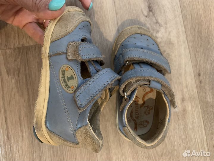 Детская обувь сандали кроссовки ботинки кеды