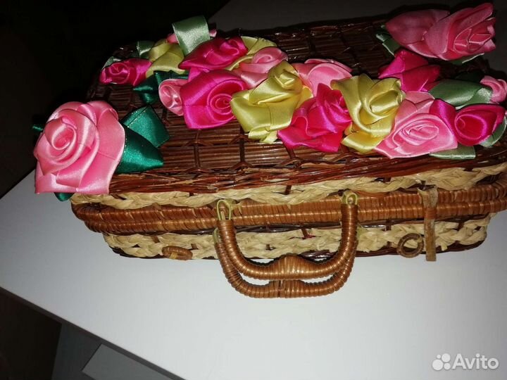 Декоративный чемоданчик