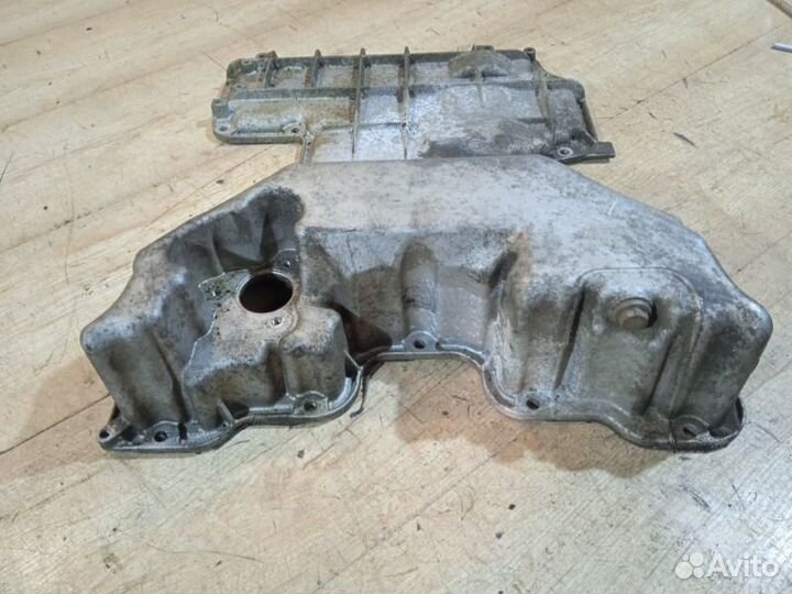 Поддон масляный двигателя Mercedes-Benz E-Class