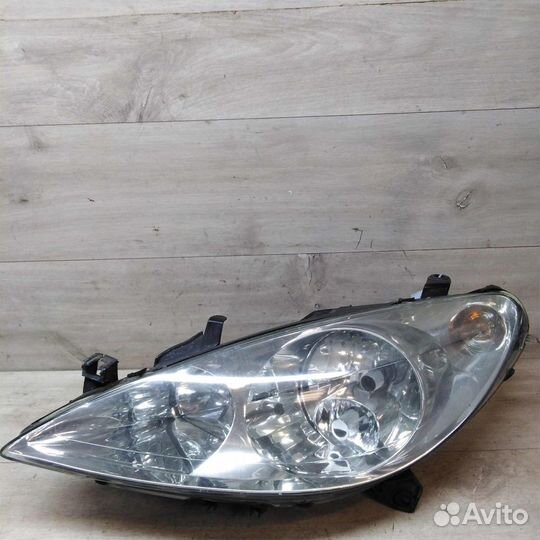 Фара левая Peugeot 307 до рест