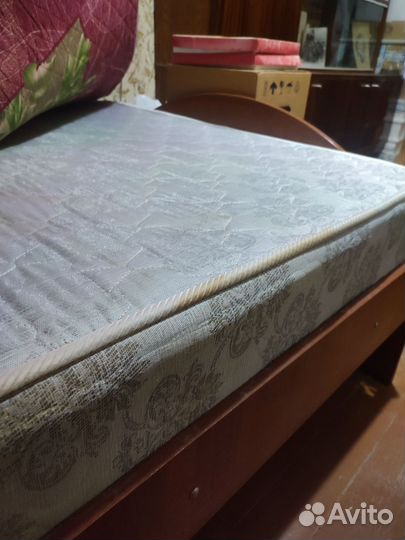 Кровать с матрасом 120*200