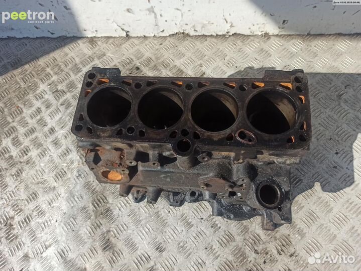 Б/У Б/У Блок цилиндров двигателя (картер) корозия