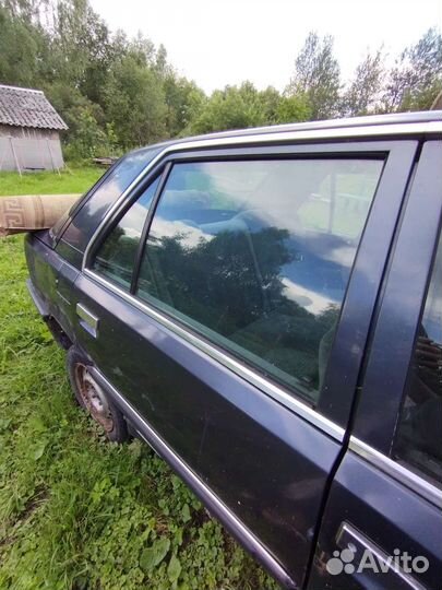 Дверь Рено 25