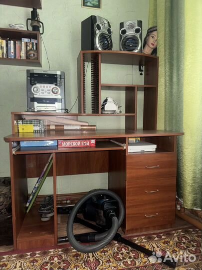 Компьютерный стол