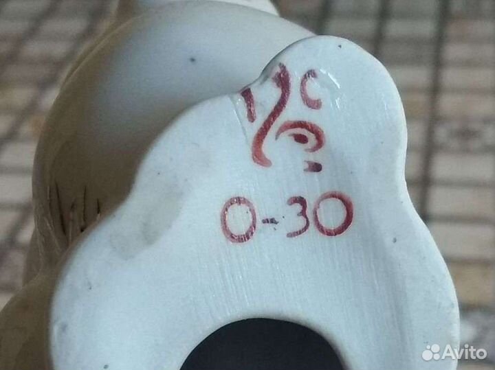 Фарфоровая статуэтка Кролик.ссср.Полонное