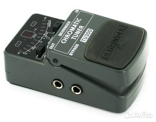 Тюнер для гитары Behringer TU300