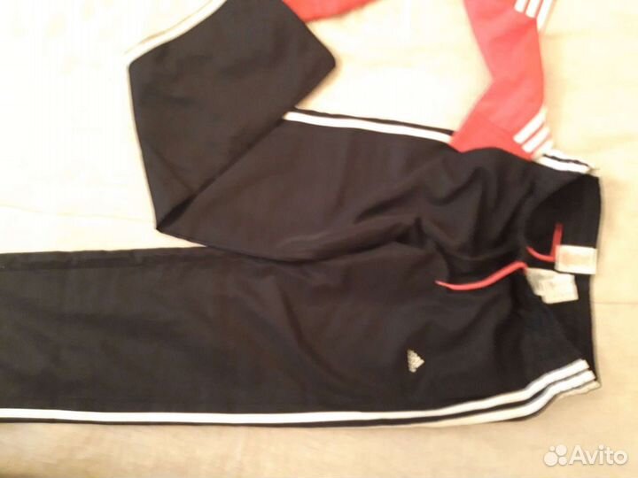 Спортивный костюм adidas