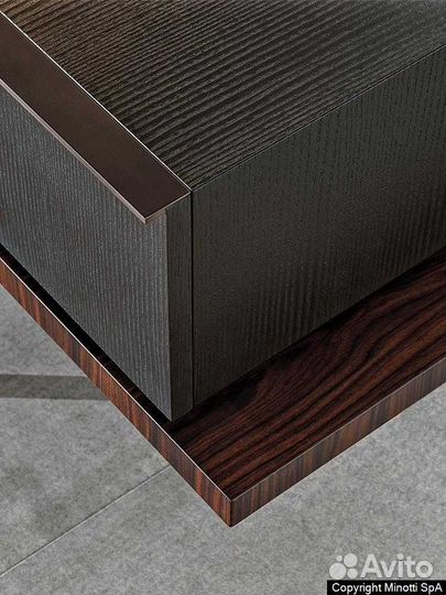 Тумба TV superquadra Minotti Италия