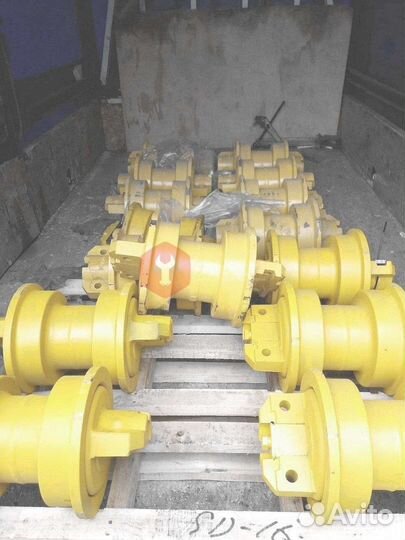 Каток поддерживающий Hitachi EX400H-5 9137580