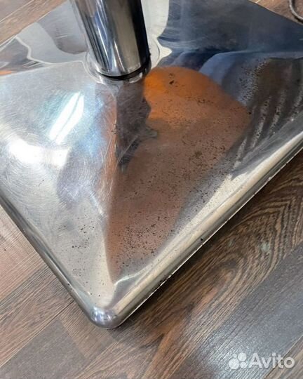 Парикмахерское кресло