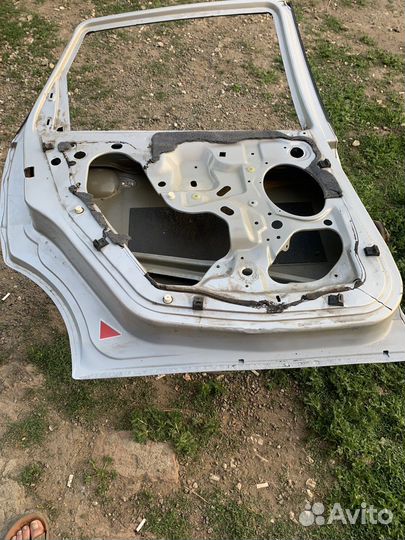 Дверь на ford focus 1