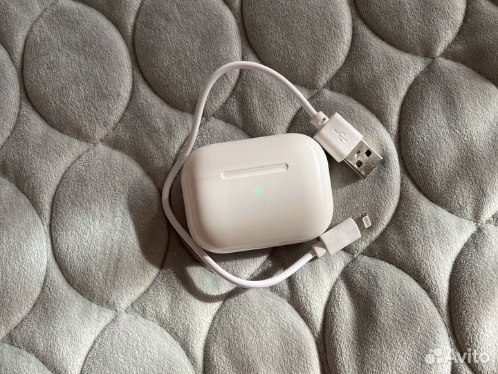 Беспроводные наушники в отличном состоянии