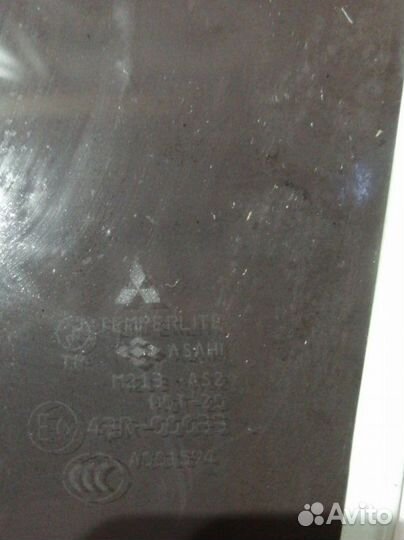 Стекло двери переднее левое Mitsubishi Lancer