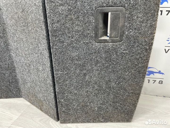 Пол багажника задний Skoda Superb scout cffb 2.0