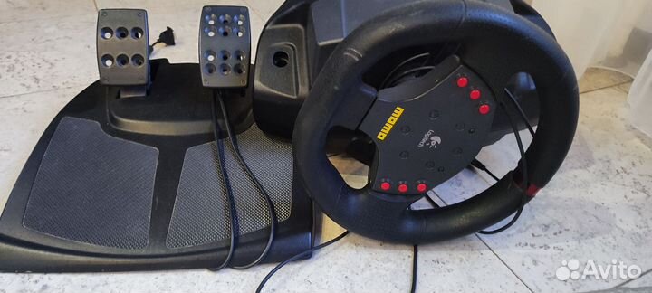 Руль и педали для компьютера