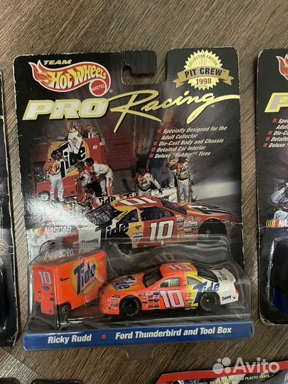 Hot Wheels PRO Racing Pit Crew California Speedway