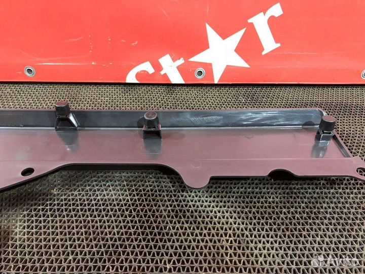 Накладка бампера левая Renault T