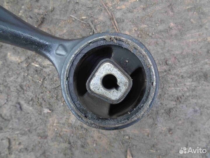 Рычаг передний правый нижний BMW 3-Series E92