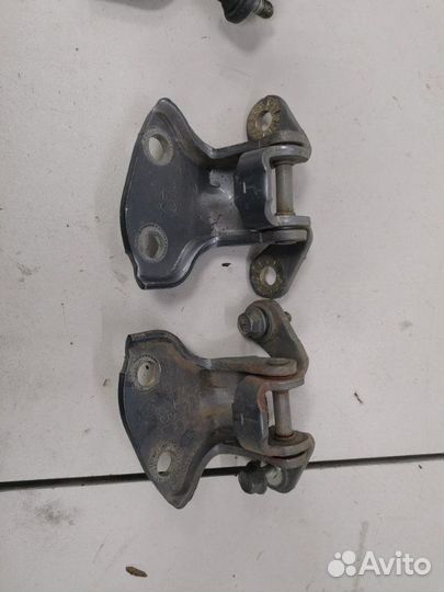 Петля двери задняя правая Chevrolet Lanos седан