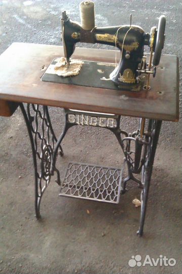 Ножная швейная машина