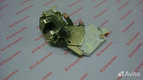 Nissan 82503-BM760 Замок задней левой двери