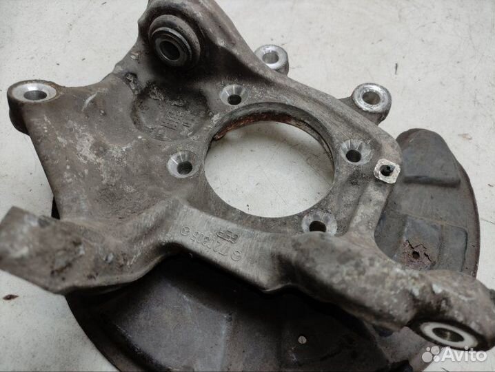 Кулак задний левый Mercedes Slk R172 1.8 2011