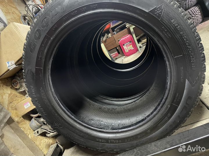 Goodyear UltraGrip 500 255/55 R18