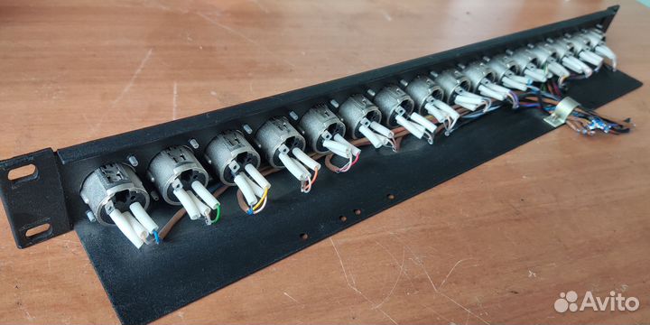 Патч панель XLR 16