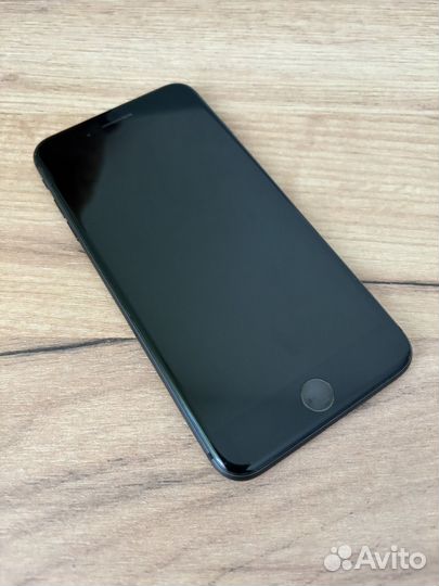 iPhone 8 Plus, 64 ГБ