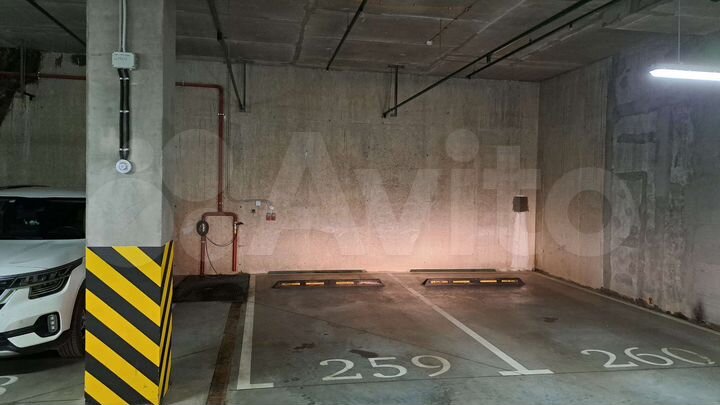 Машиноместо, 13 м²