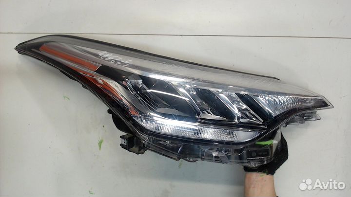 Фара (передняя) Toyota C-HR, 2021