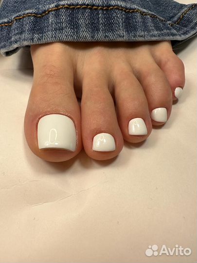 Педикюр/Гель лак.В центре. В кабинете