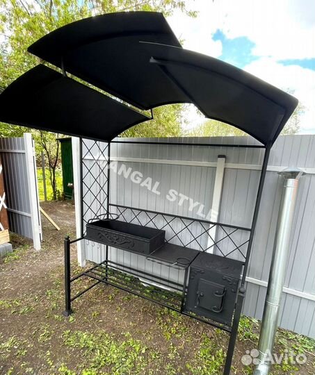 Мангал с крышей