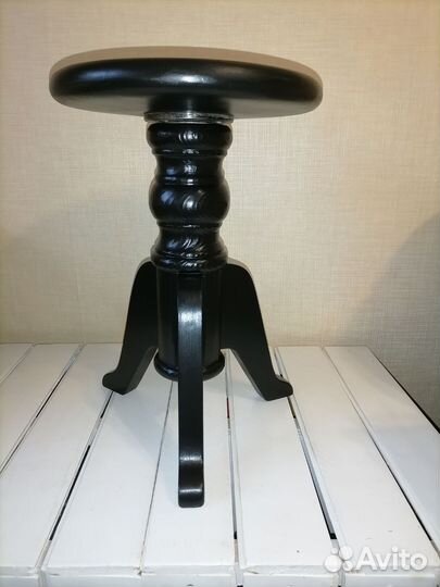 Стул для пианино винтовой