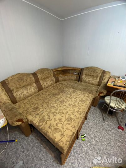 Угловой диван